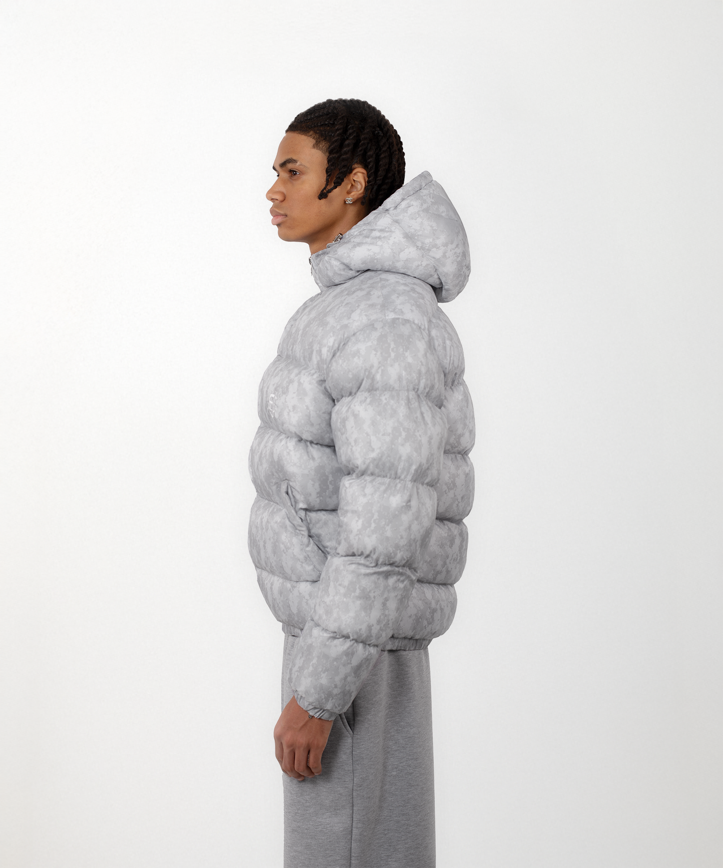 BY UNOV®️ CAMO PUFFER